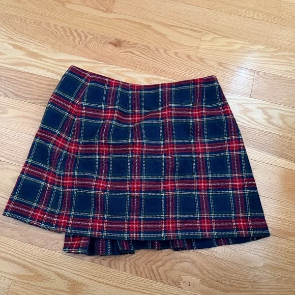 Plaid Wool Mini Skirt - size 10 - Picture 4 of 5